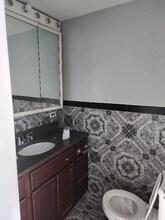 8929 Robin Dr in Des Plaines, IL - Building Photo - Building Photo