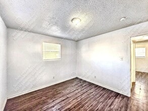 742 Old Martindale Rd in San Marcos, TX - Building Photo - Building Photo