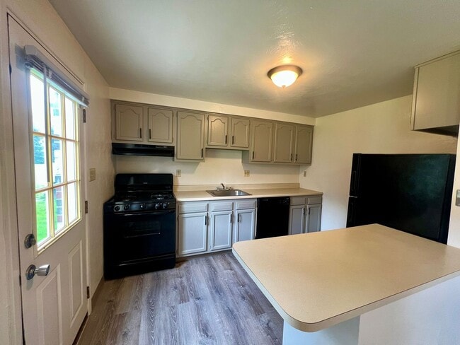 378 Chapel Pl in Pittsburgh, PA - Building Photo - Building Photo