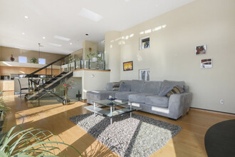 4350 Alta Mira Dr in La Mesa, CA - Building Photo - Interior Photo