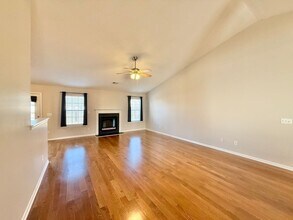 1916 Hickory Bark Dr in Fuquay Varina, NC - Building Photo - Building Photo