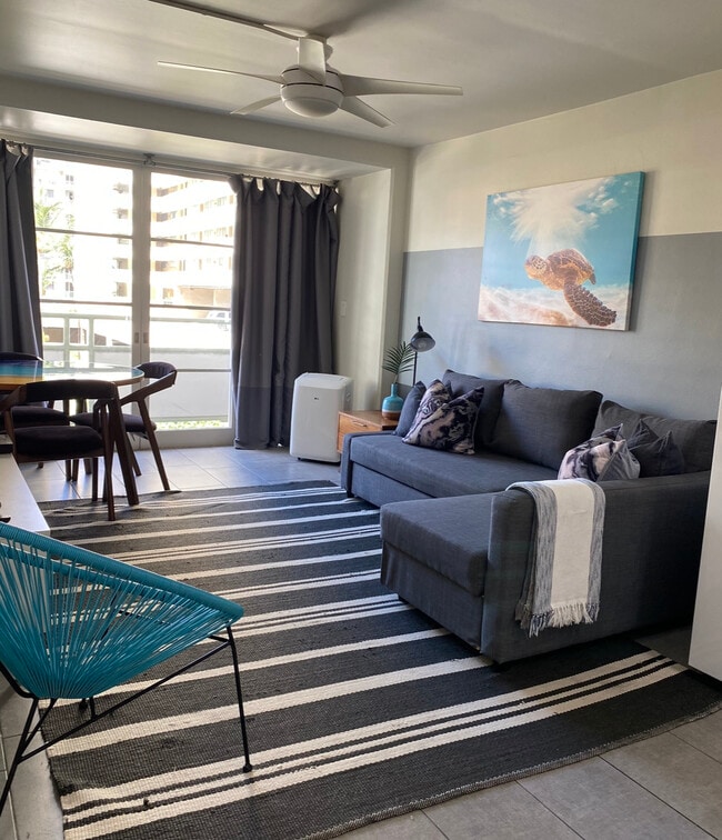 445 Kaiolu St, Unit 507 in Honolulu, HI - Building Photo - Building Photo