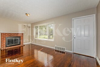 2825 Kessler Blvd Dr in Indianapolis, IN - Building Photo - Building Photo