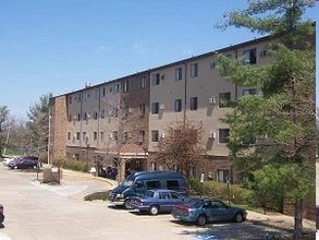 Leo Dugan Apartments in Cuyahoga Falls, OH - Building Photo - Building Photo