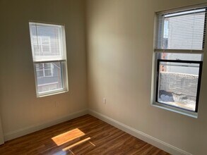 Grad Hospital 2 Bedroom in Philadelphia, PA - Building Photo - Building Photo