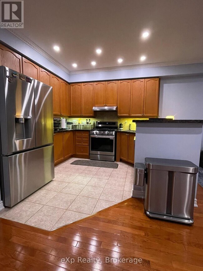 6 Purple Finch Ct in Brampton, ON - Building Photo - Building Photo