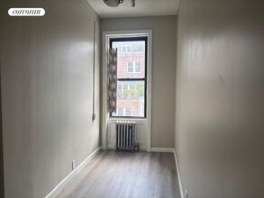 140 W 75th St in New York, NY - Building Photo - Building Photo