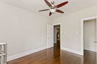 2209 W Foster Ave, Unit 3 in Chicago, IL - Building Photo - Building Photo