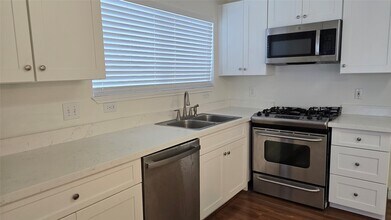 9707 Farrell Dr in Houston, TX - Building Photo - Building Photo