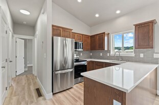 13803 E Rich Ave in Spokane Valley, WA - Building Photo