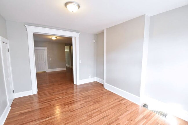 2355 N High St in Columbus, OH - Foto de edificio - Building Photo