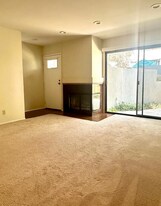 2491 Chandler Ave in Simi Valley, CA - Building Photo