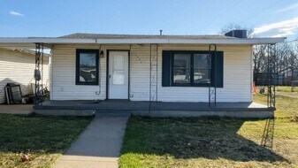 3702 Beaumont Ave in Snyder, TX - Building Photo