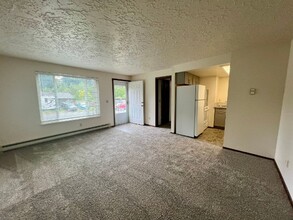 612 Midway Dr NE-Unit -20-408 in Lacey, WA - Building Photo - Building Photo