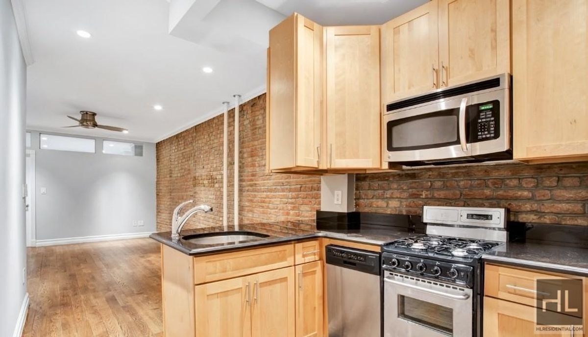 East 10th Street in New York, NY - Building Photo