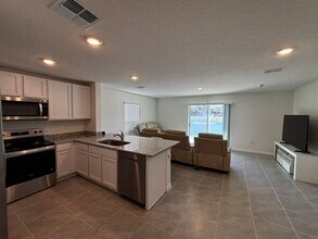 520 US-1 in Holly Hill, FL - Building Photo - Building Photo