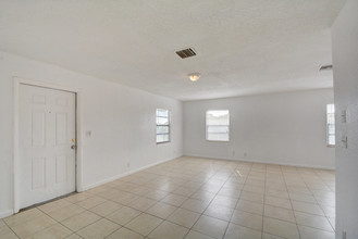 2801 NW 15th Ct in Fort Lauderdale, FL - Building Photo - Other