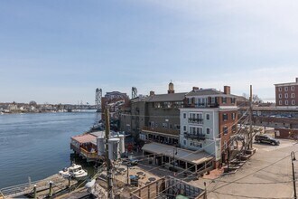 111 Market St in Portsmouth, NH - Building Photo - Building Photo