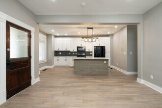 1234 Highland St in Columbus, OH - Building Photo - Building Photo