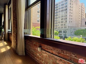 460 S Spring St in Los Angeles, CA - Building Photo - Building Photo