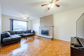 89 Woodlot Cres in Toronto, ON - Building Photo - Building Photo