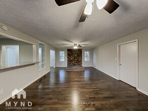 70 Highland Cir in Stockbridge, GA - Foto de edificio - Building Photo