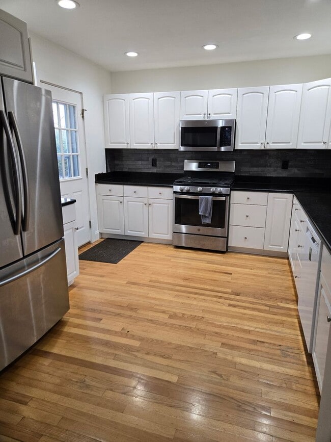 property at 5 Hillside Ave