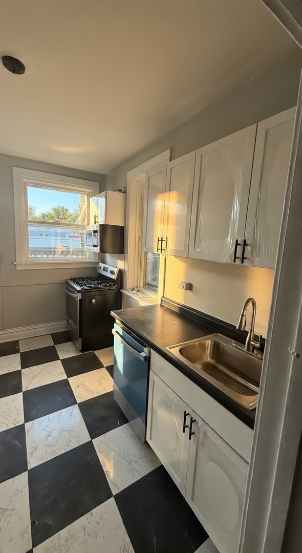 property at 440 S Ridgeland Ave