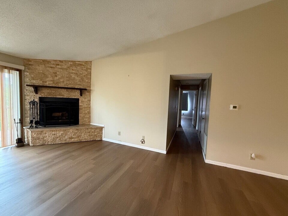 3880 Mack Rd in Fairfield, OH - Building Photo