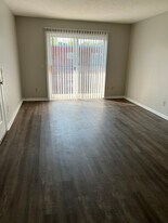 4440 N 61st St in Omaha, NE - Building Photo