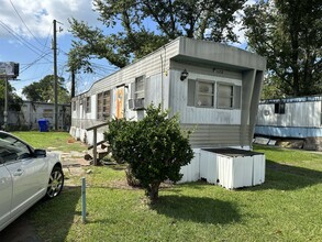 5479-5505 Woodbine Ave in Charleston, SC - Building Photo - Building Photo