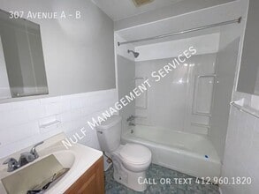 307 Avenue A in Pittsburgh, PA - Building Photo - Building Photo