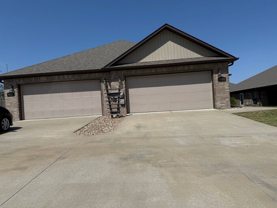 9001-9003 Sandra Wy in Fort Smith, AR - Building Photo
