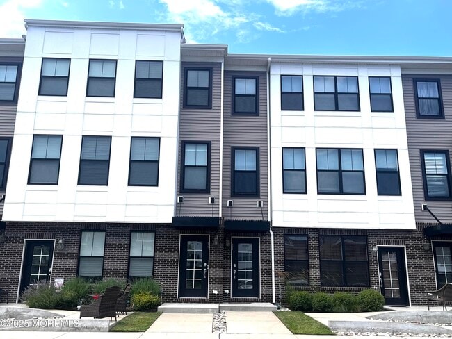19 Midway Rd N in Tinton Falls, NJ - Building Photo - Building Photo