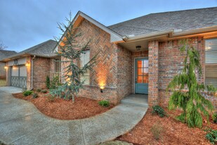 2700 Pacifica Ln in Edmond, OK - Building Photo