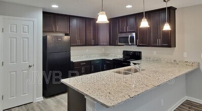 2735 Bayview Rd in Jacksonville, FL - Building Photo - Building Photo