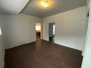 9 Cronkhite Ave in Danville, IL - Building Photo - Building Photo