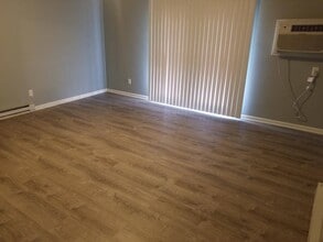 205 Sandra Ave in Mendota, IL - Building Photo - Building Photo