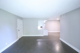 1251 NW 13th St in Boca Raton, FL - Building Photo - Building Photo