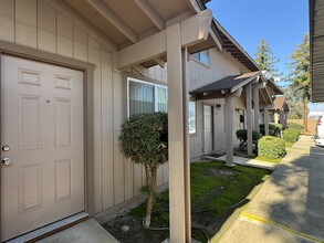 Willow Glen in Merced, CA - Foto de edificio - Building Photo