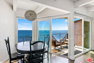 11856 S Beach Club Way in Malibu, CA - Building Photo - Building Photo