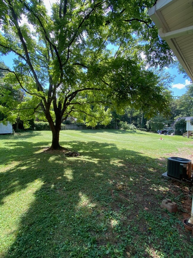 146 Rosedale Cir in Winston-Salem, NC - Building Photo - Building Photo