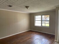 401 Farrer St photo'