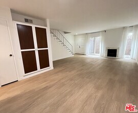 5115 Kester Ave in Los Angeles, CA - Building Photo - Building Photo