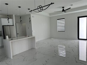 1825 NE 20th Terrace in Cape Coral, FL - Building Photo - Building Photo