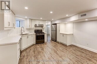 709 Gladstone Ave in Toronto, ON - Building Photo - Building Photo