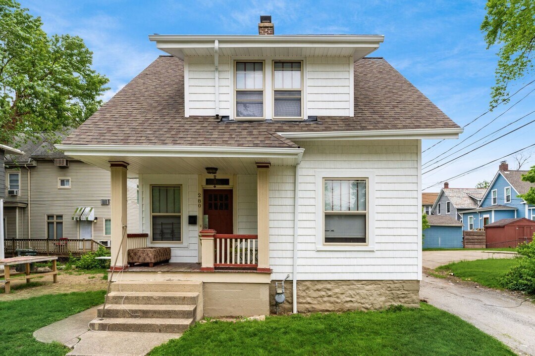 280 E Oakland Ave in Columbus, OH - Building Photo