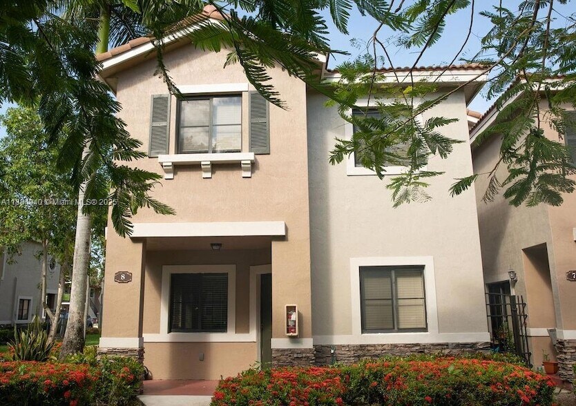 22721 SW 88th Pl in Cutler Bay, FL - Building Photo