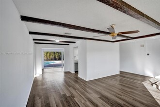 275 NE 24th Ct in Boca Raton, FL - Building Photo - Building Photo