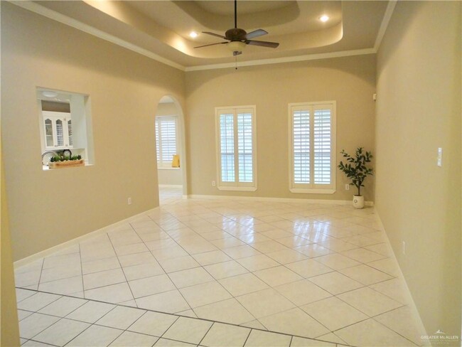 2211 Nicole Dr in Mission, TX - Foto de edificio - Building Photo